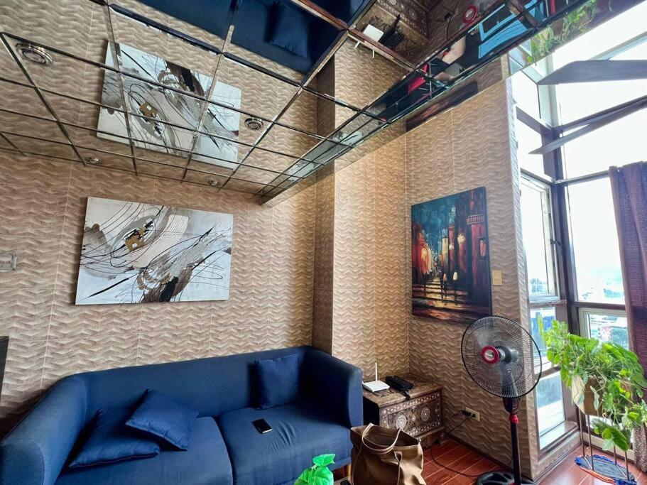 Apartment Huge & Vibrant 2 Bedroom Unit In *